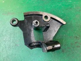 422-19-095-2001 Delta 422350950001 34-441 36-441 36-451x Table Saw Front Trunnion Tilt Bevel