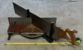 No.484-370 Montgomery Ward 484-370 Vintage And Co. Model Mitre Box 26 In Saw