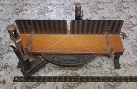 Wardmastr 84-3975m Vintage Miter Box Mitre Hand Saw Woodworking Carpenter
